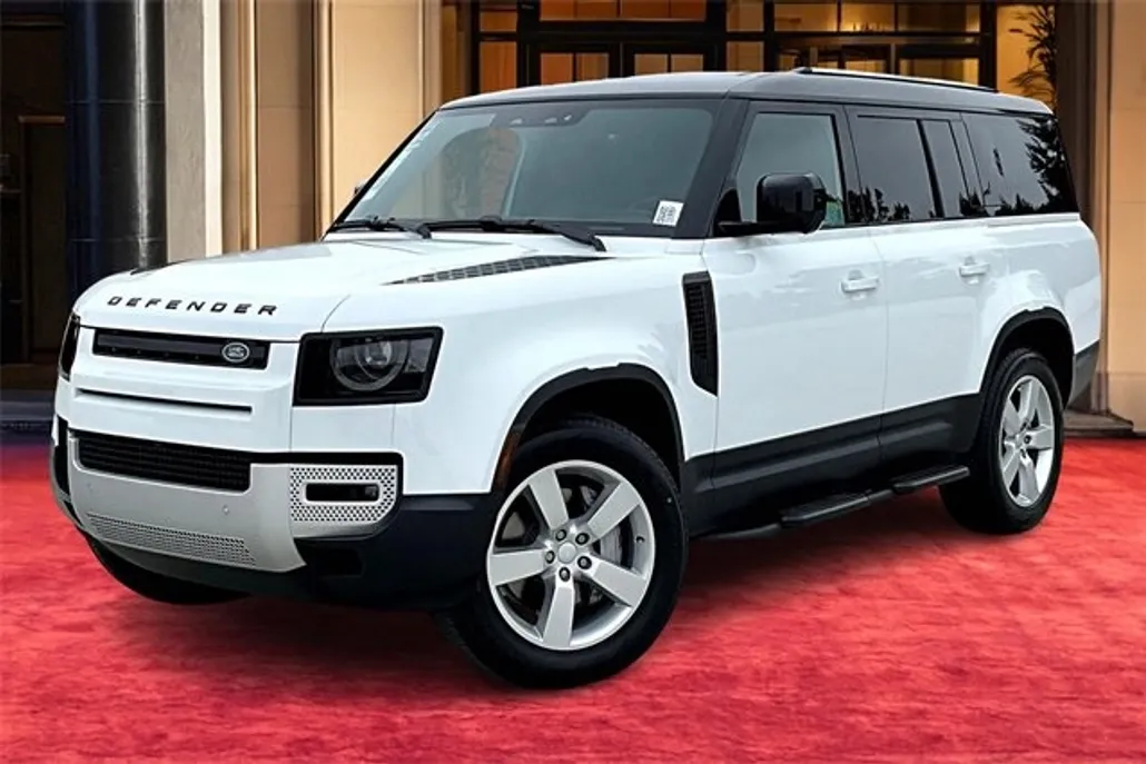 2025 Land Rover Defender 130 S photo 1
