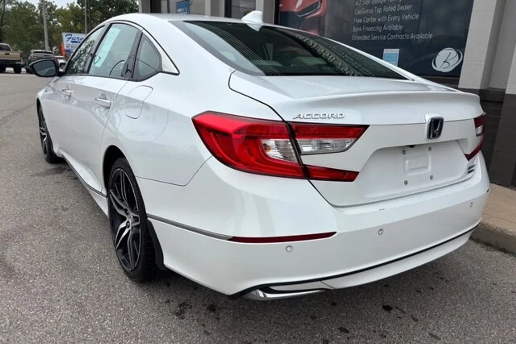 2021 Honda Accord Hybrid Touring photo 1