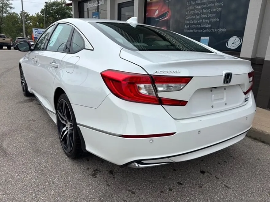 2021 Honda Accord Hybrid Touring photo 1