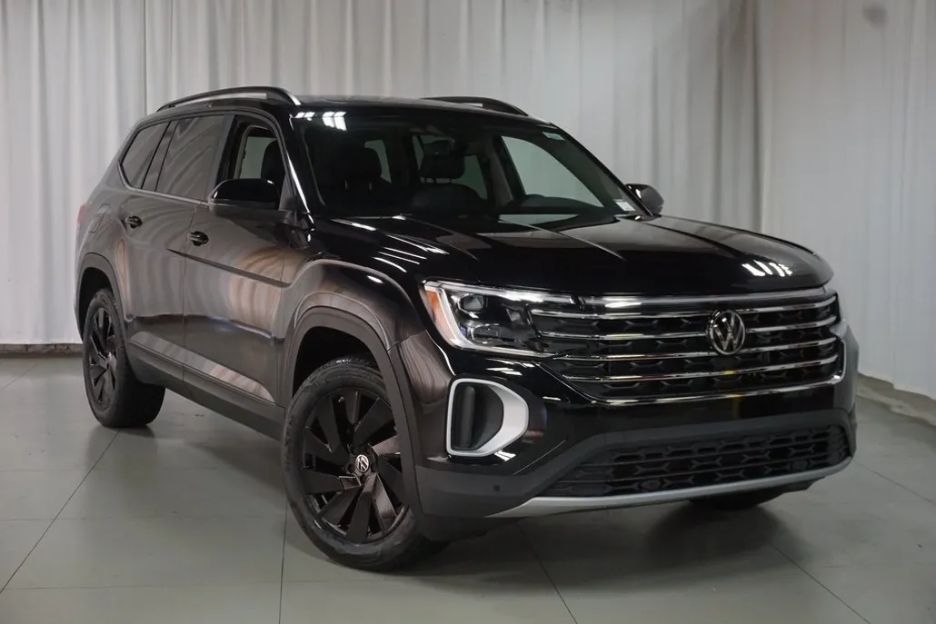 2026 Volkswagen Atlas SE Technology photo 1