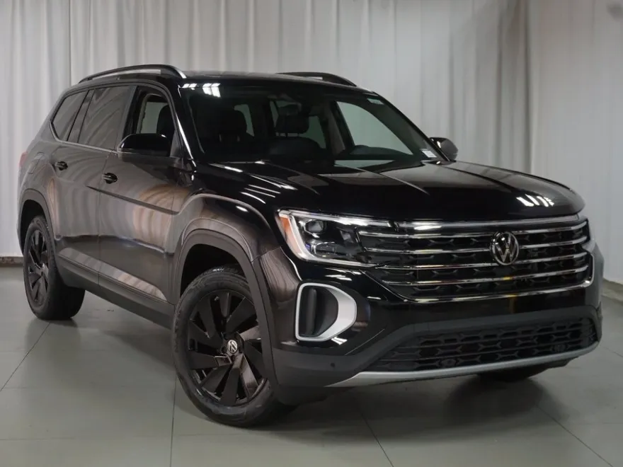 2026 Volkswagen Atlas SE Technology photo 1
