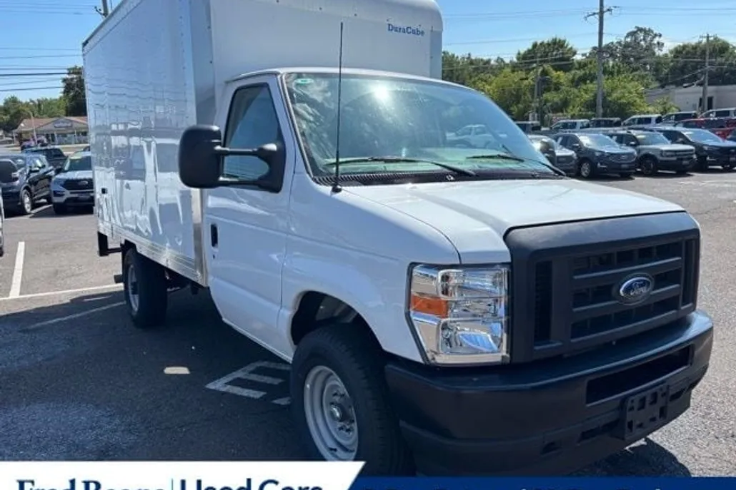 2025 Ford E-350 Base photo 1