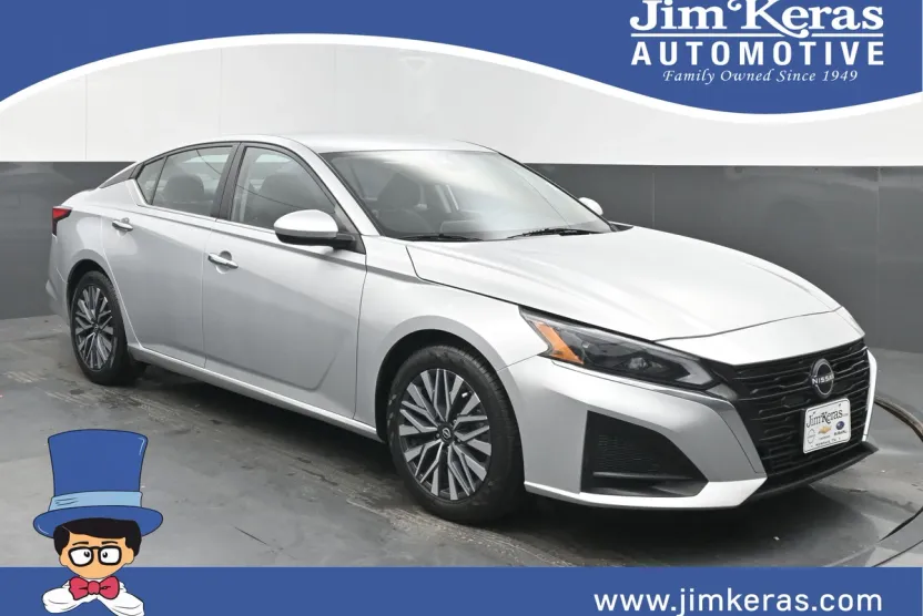 2023 Nissan Altima 2.5 SV photo 1