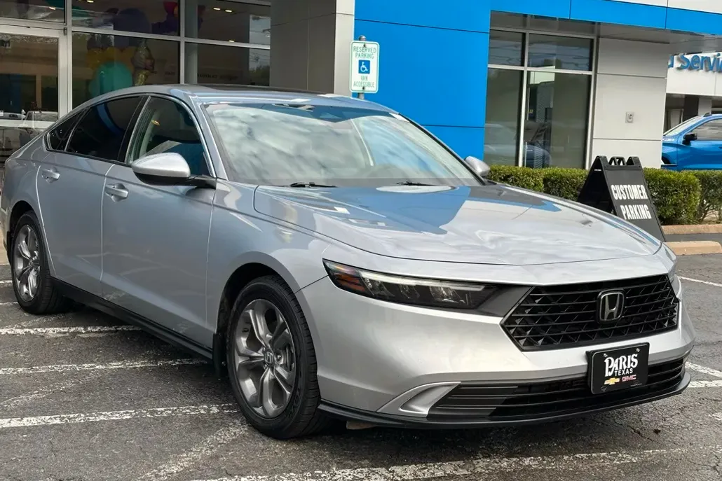2023 Honda Accord EX photo 1