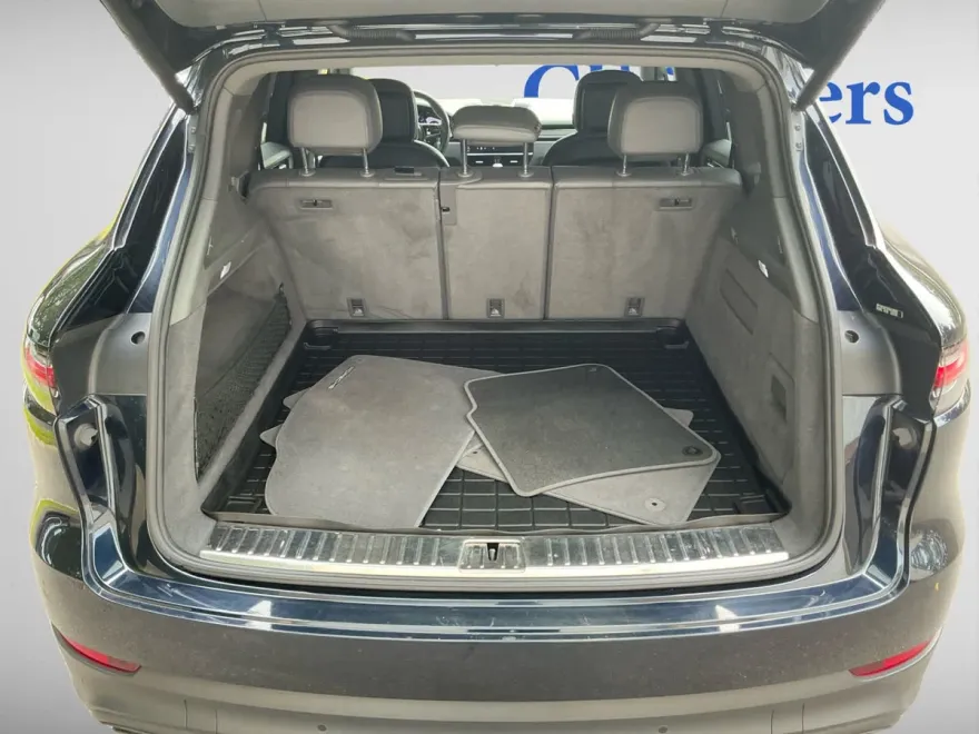 2019 Porsche Cayenne photo 1