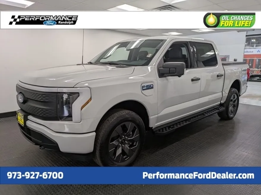 2024 Ford F-150 Lightning XLT photo 1