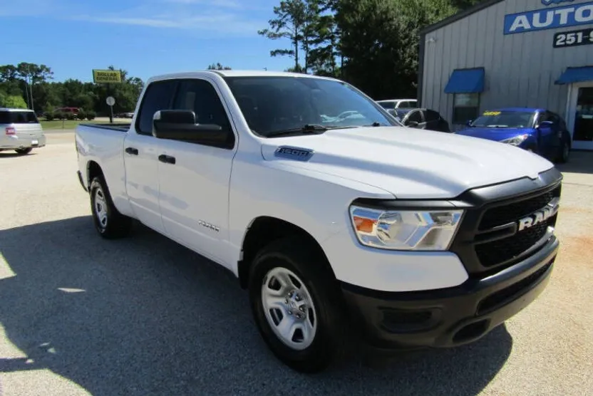 2020 Ram 1500 Tradesman photo 1