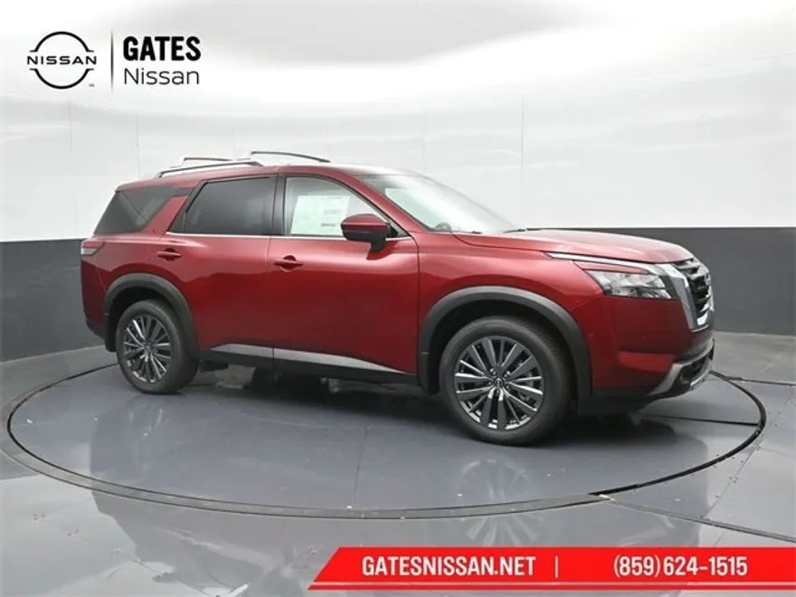2025 Nissan Pathfinder SL photo 1