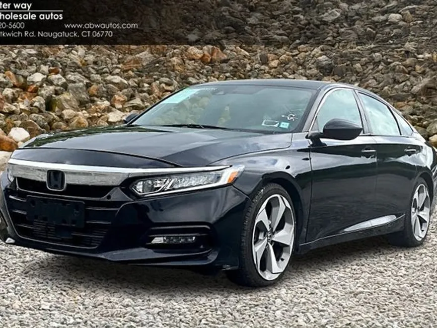 2018 Honda Accord Sport photo 1