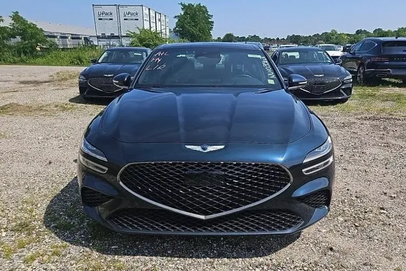 2022 Genesis G70 3.3T photo 1