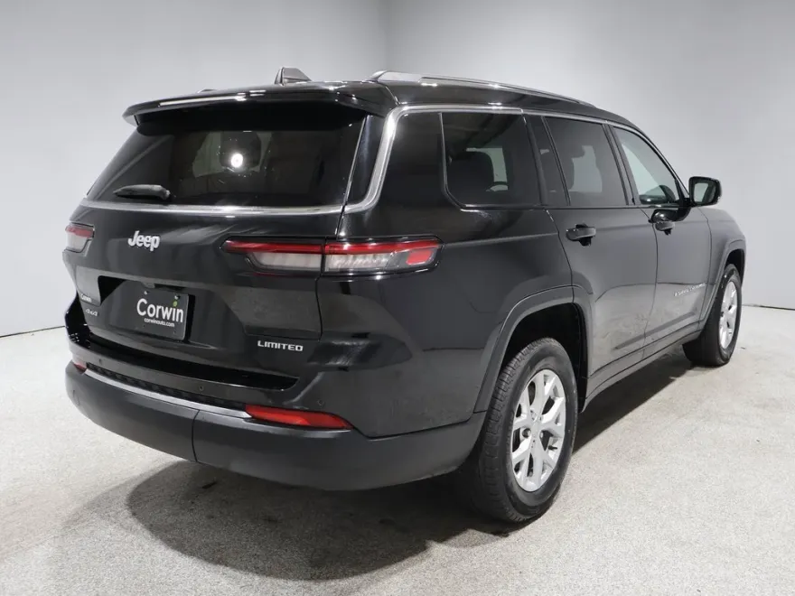 2023 Jeep Grand Cherokee Limited photo 1