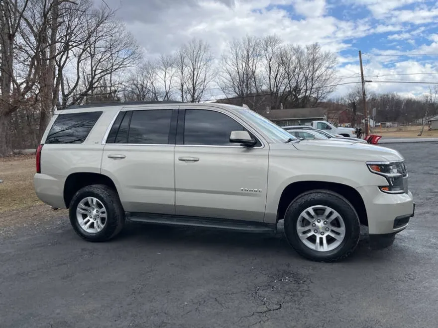 2016 Chevrolet Tahoe LS photo 1