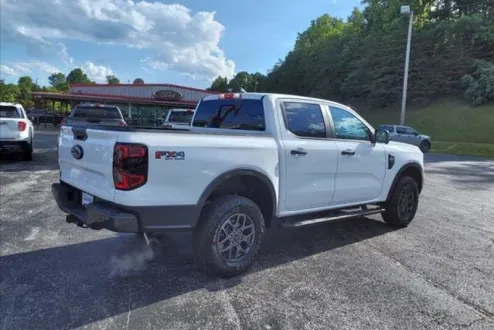 2024 Ford Ranger XLT photo 3