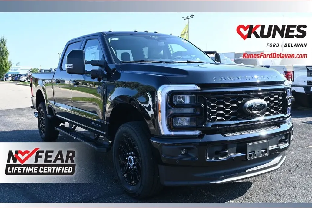 2026 Ford F-250 Lariat photo 1