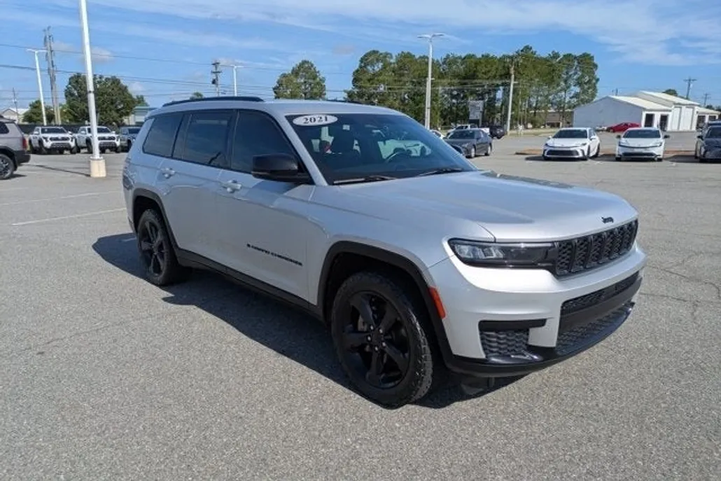2021 Jeep Grand Cherokee Altitude photo 1