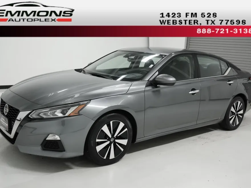 2022 Nissan Altima 2.5 SV photo 1
