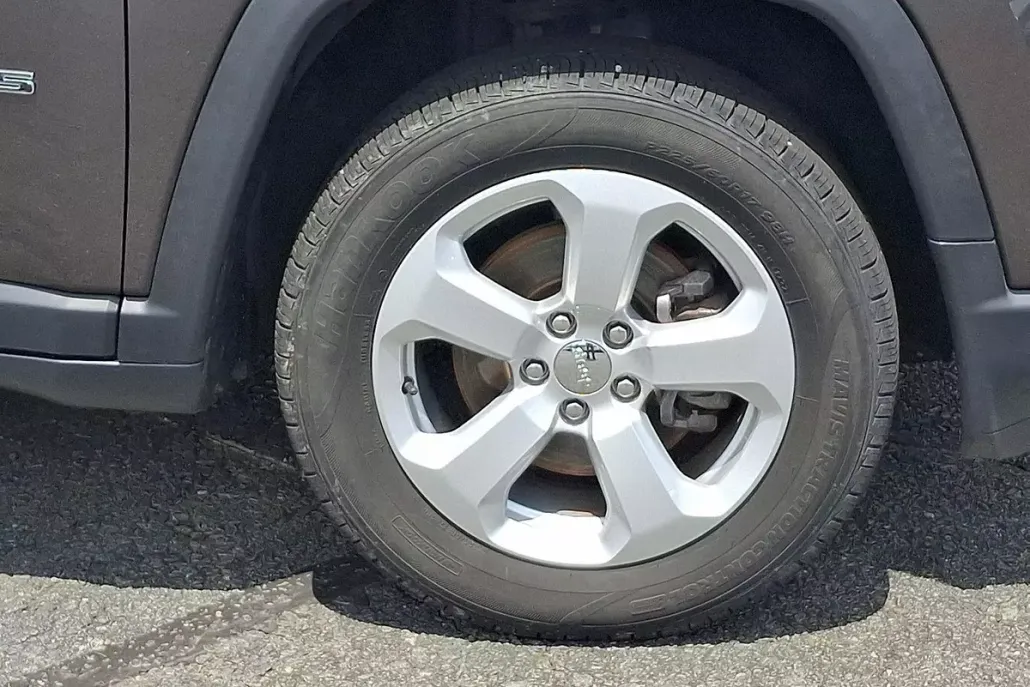 2021 Jeep Compass Latitude photo 1