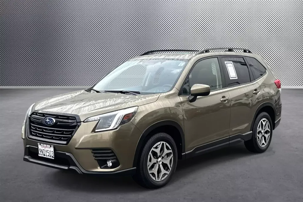 2024 Subaru Forester Premium photo 1