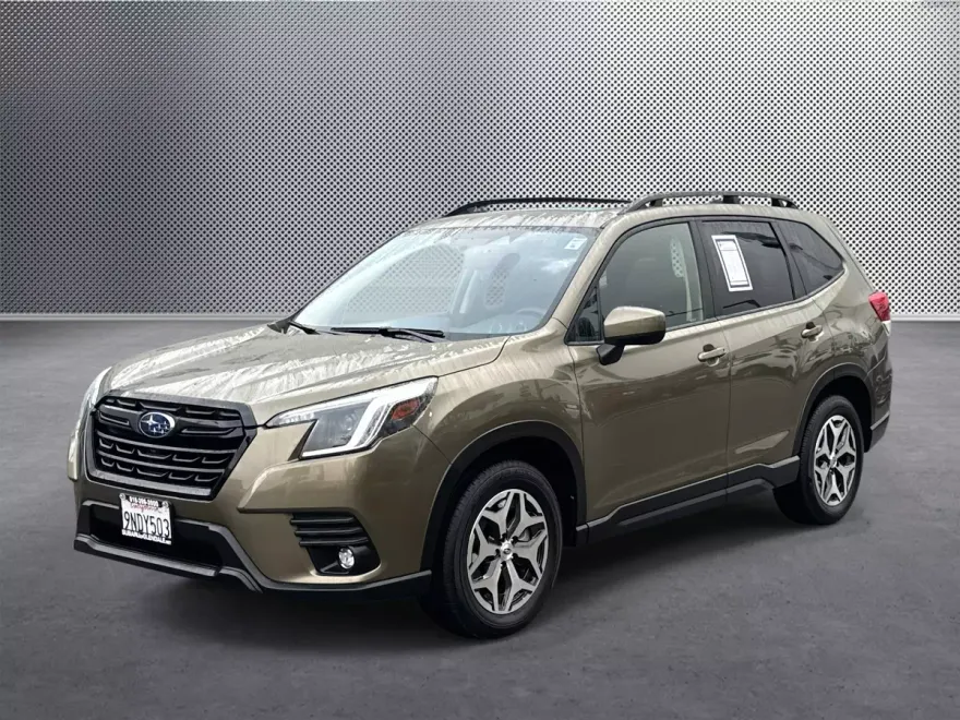 2024 Subaru Forester Premium photo 1