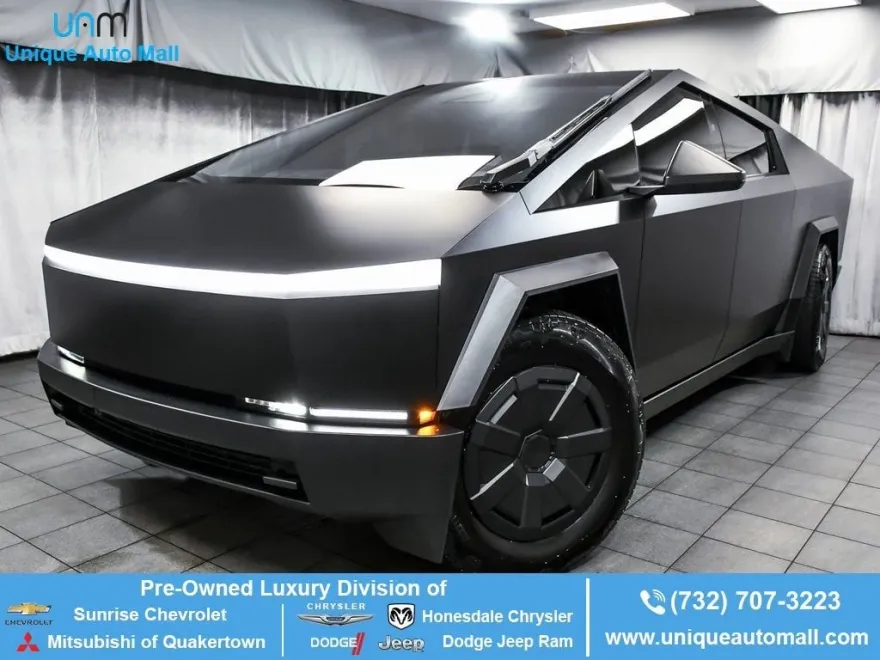 2025 Tesla Cybertruck Cyberbeast photo 1