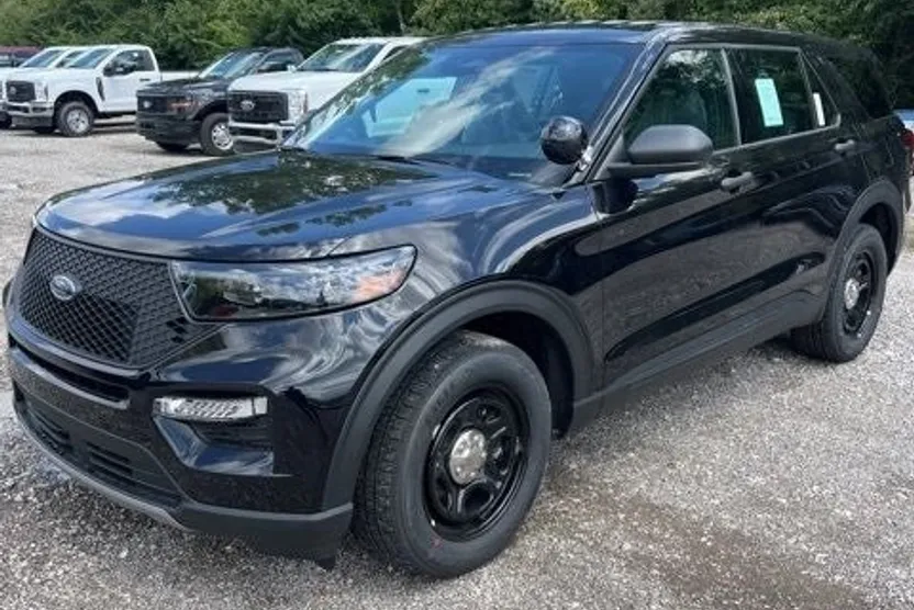 2025 Ford Explorer photo 1
