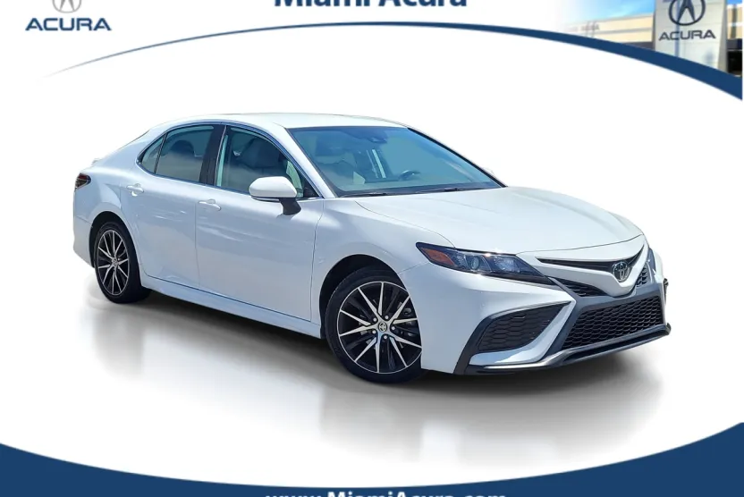 2023 Toyota Camry SE photo 1