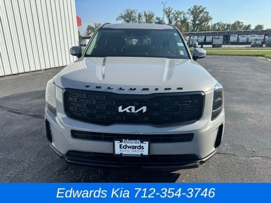 2022 Kia Telluride EX Nightfall Edition photo 1