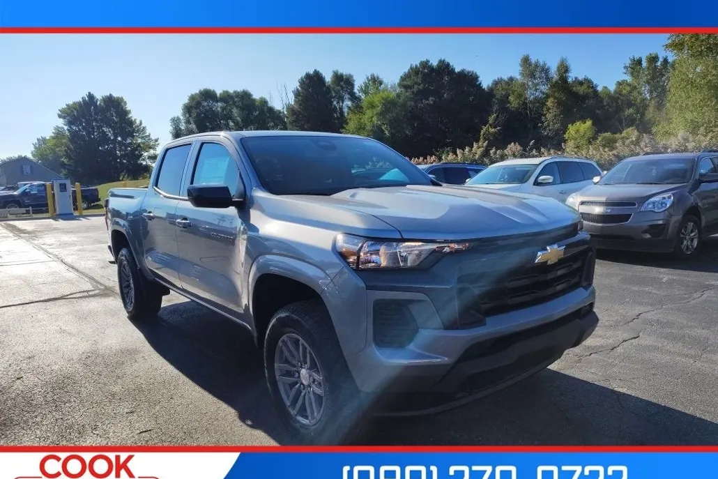 2026 Chevrolet Colorado LT photo 1