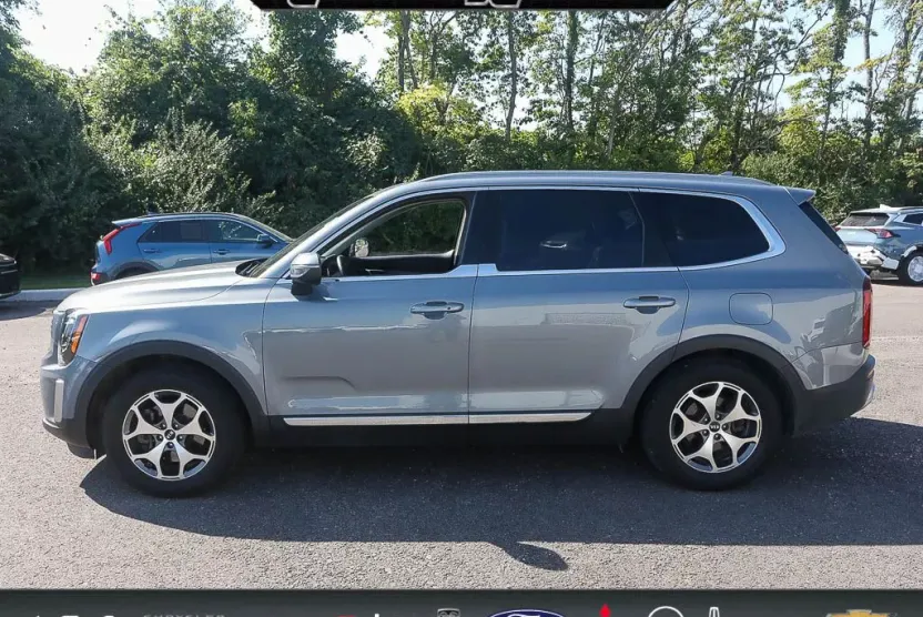 2020 Kia Telluride EX photo 1