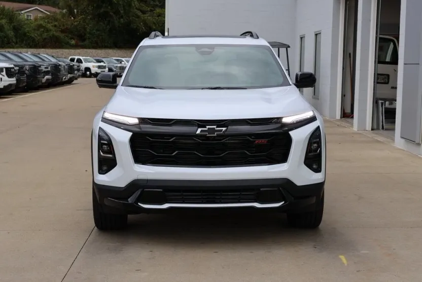 2026 Chevrolet Equinox RS photo 1