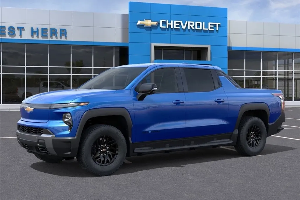 2025 Chevrolet Silverado EV photo 1