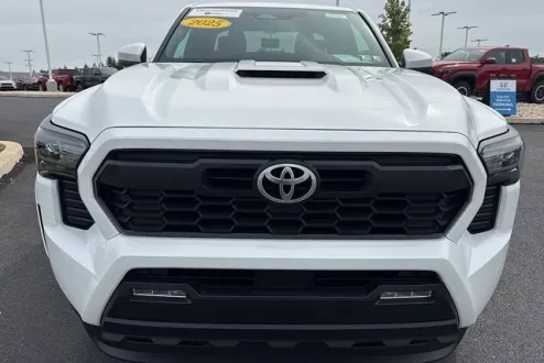 2025 Toyota Tacoma 4x4 TRD Sport Double Cab photo 2