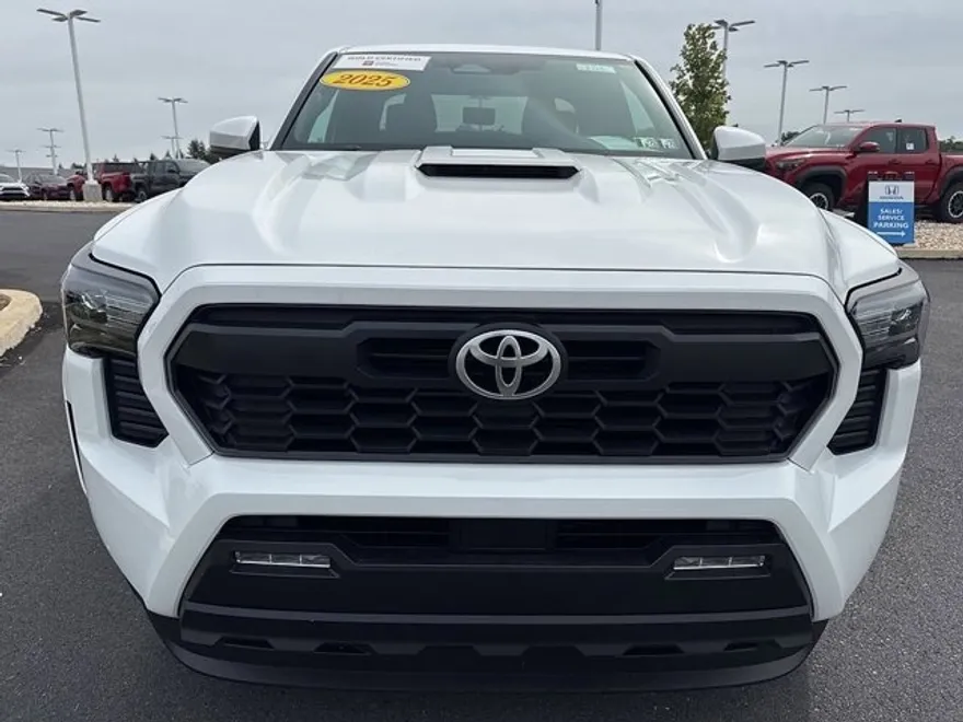 2025 Toyota Tacoma 4x4 TRD Sport Double Cab photo 2