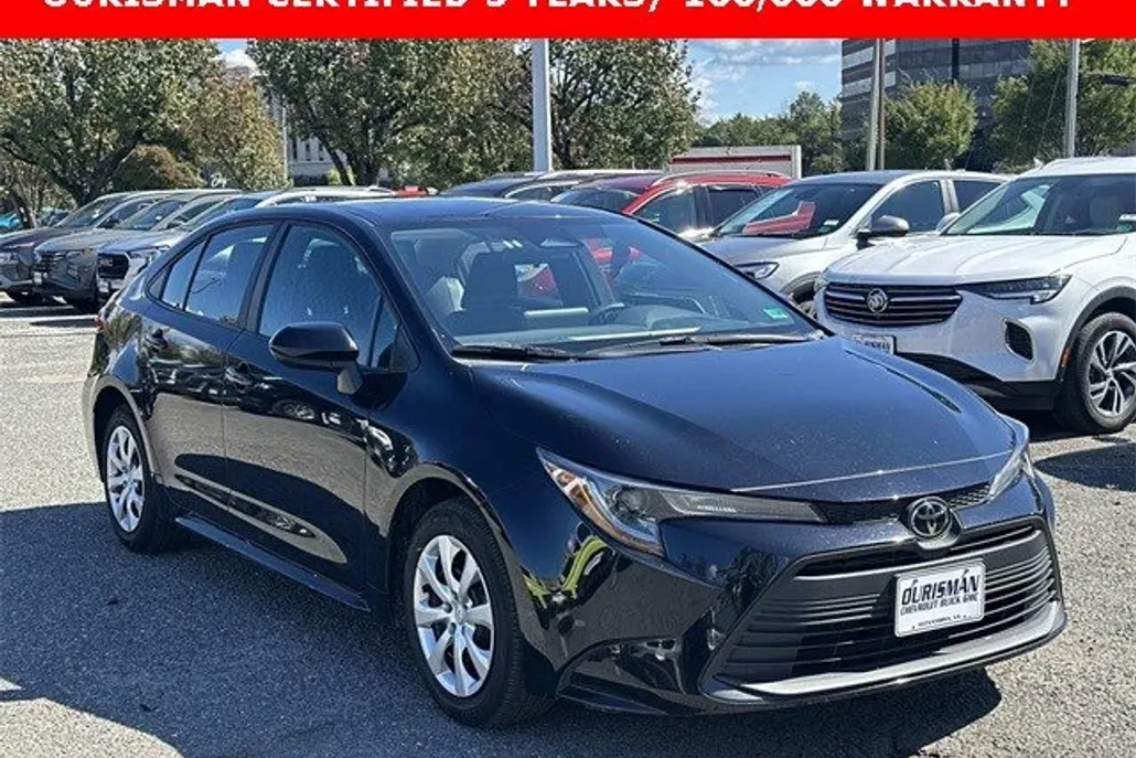 2024 Toyota Corolla LE photo 1