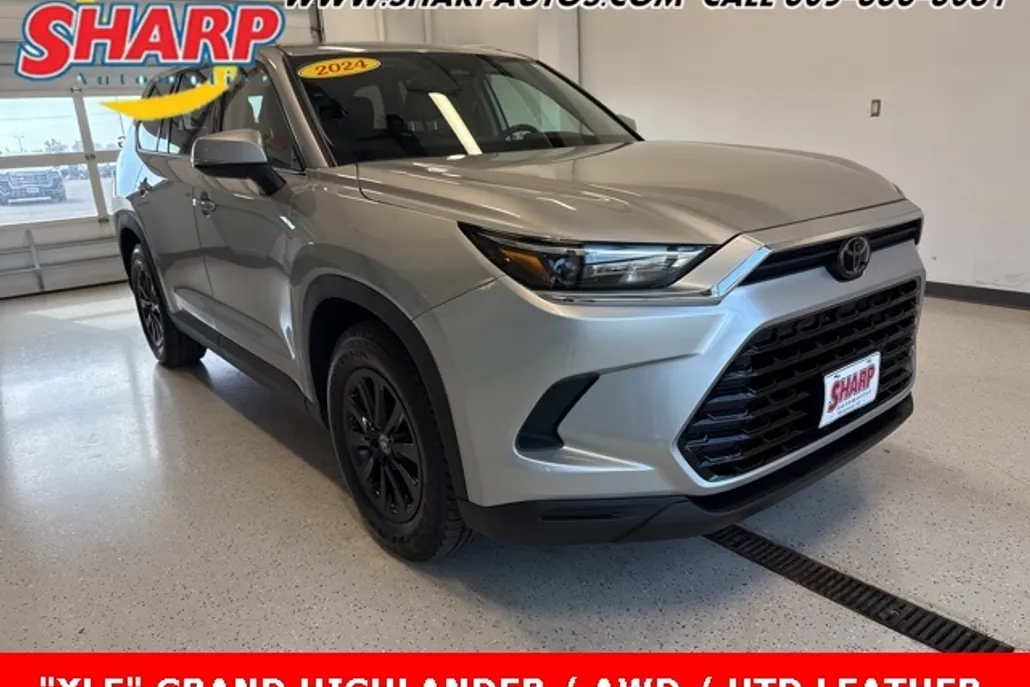 2024 Toyota Grand Highlander XLE photo 1