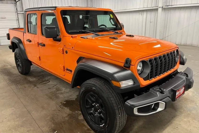 2025 Jeep Gladiator Sport photo 1