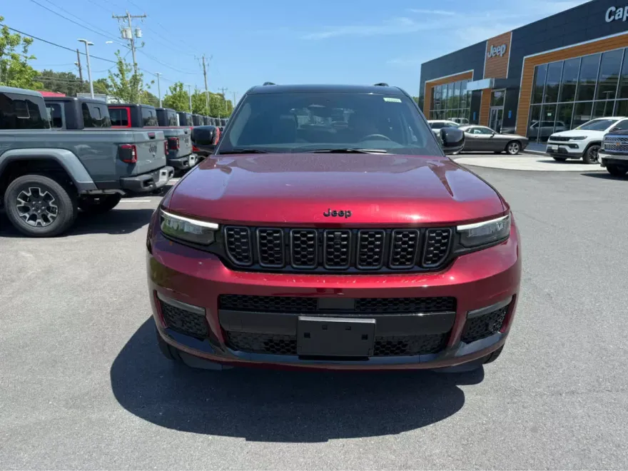 2025 Jeep Grand Cherokee L Summit photo 1