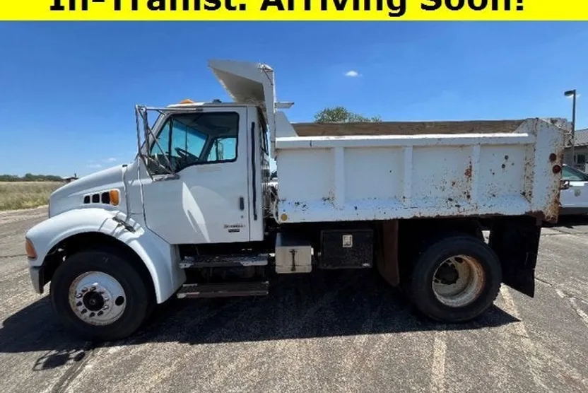 2001 Sterling Truck M7500 Acterra photo 1