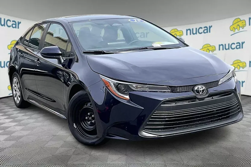 2025 Toyota Corolla LE photo 1