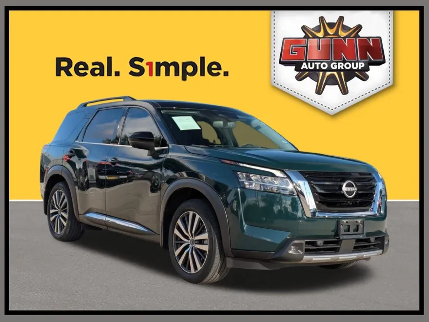 2022 Nissan Pathfinder Platinum photo 1