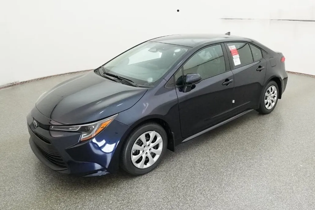 2026 Toyota Corolla LE photo 1