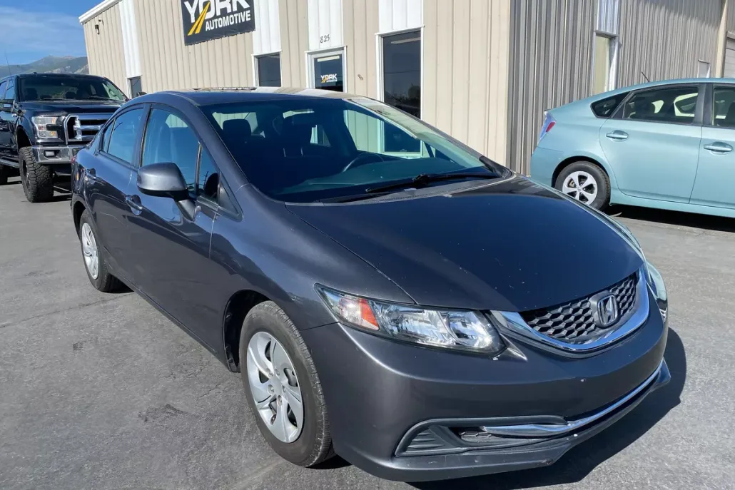 2013 Honda Civic LX photo 1