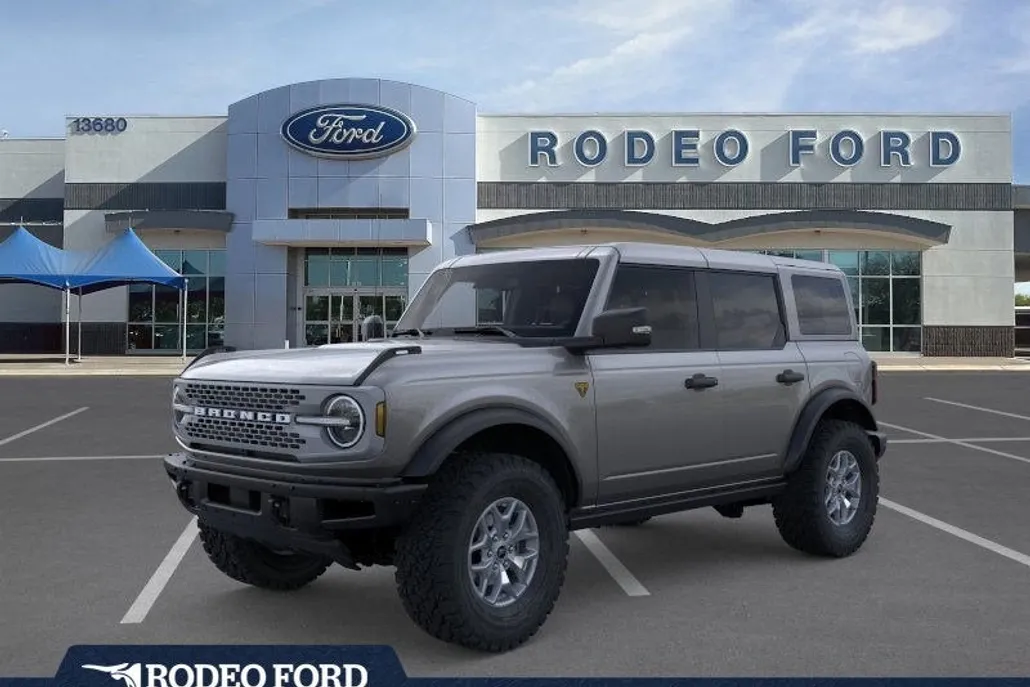 2025 Ford Bronco Badlands photo 1