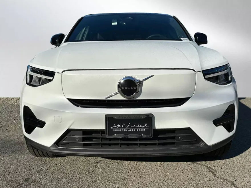2024 Volvo C40 Recharge Core photo 1
