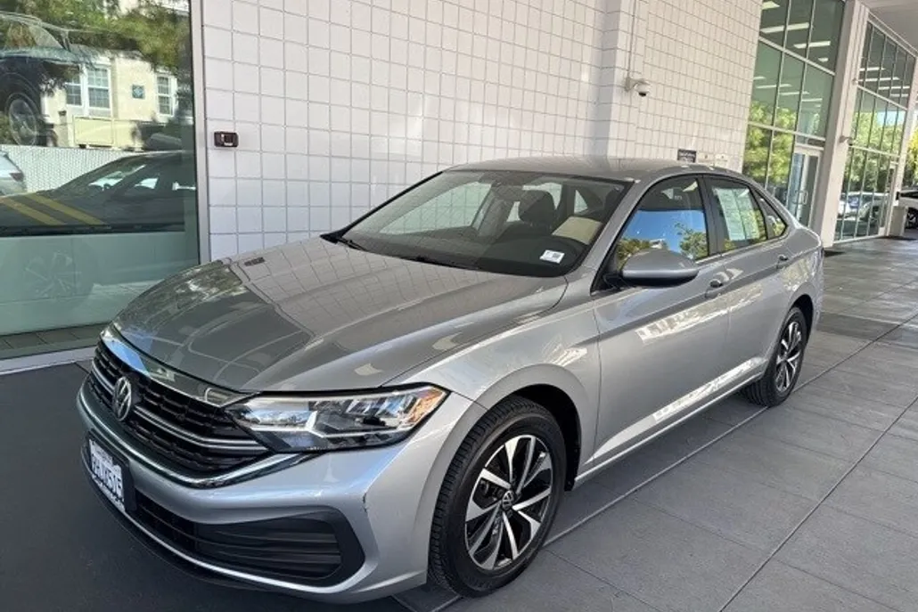 2023 Volkswagen Jetta 1.5T S photo 1