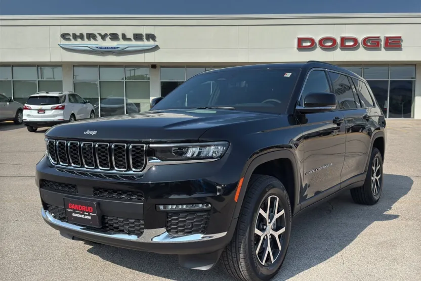 2025 Jeep Grand Cherokee Limited photo 1