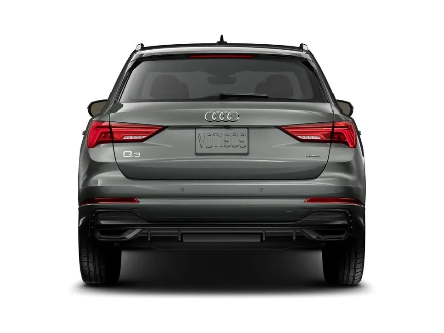 2025 Audi Q3 S line Premium Plus photo 4