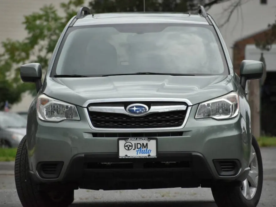 2015 Subaru Forester 2.5i Premium photo 1