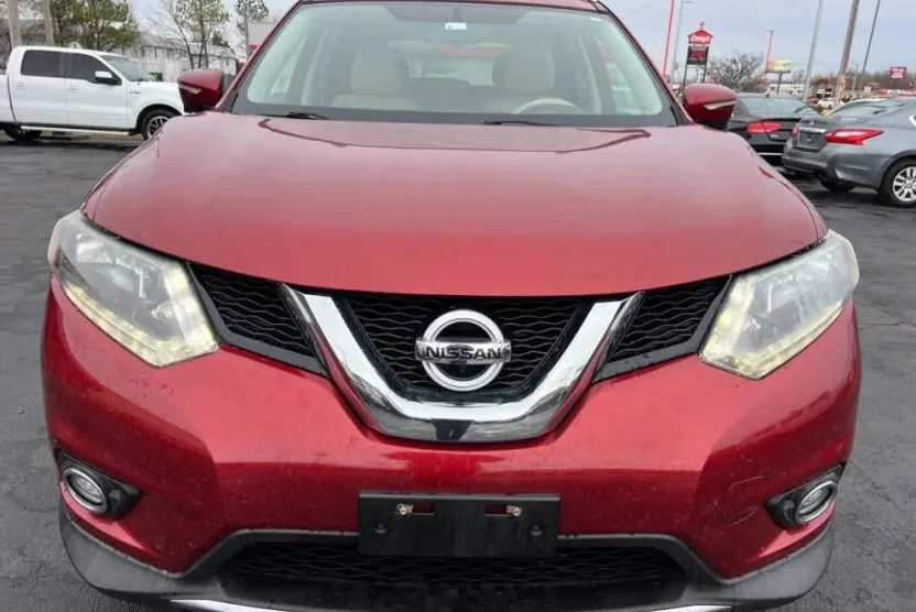 2015 Nissan Rogue S photo 1