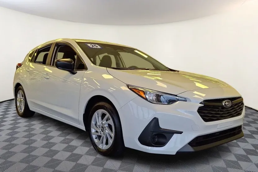 2025 Subaru Impreza Base photo 1